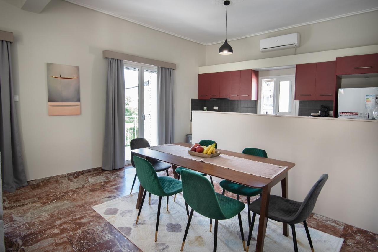 Emerald 110M2 Entire Floor Apt Steps To City'S Heart Kalamata Extérieur photo